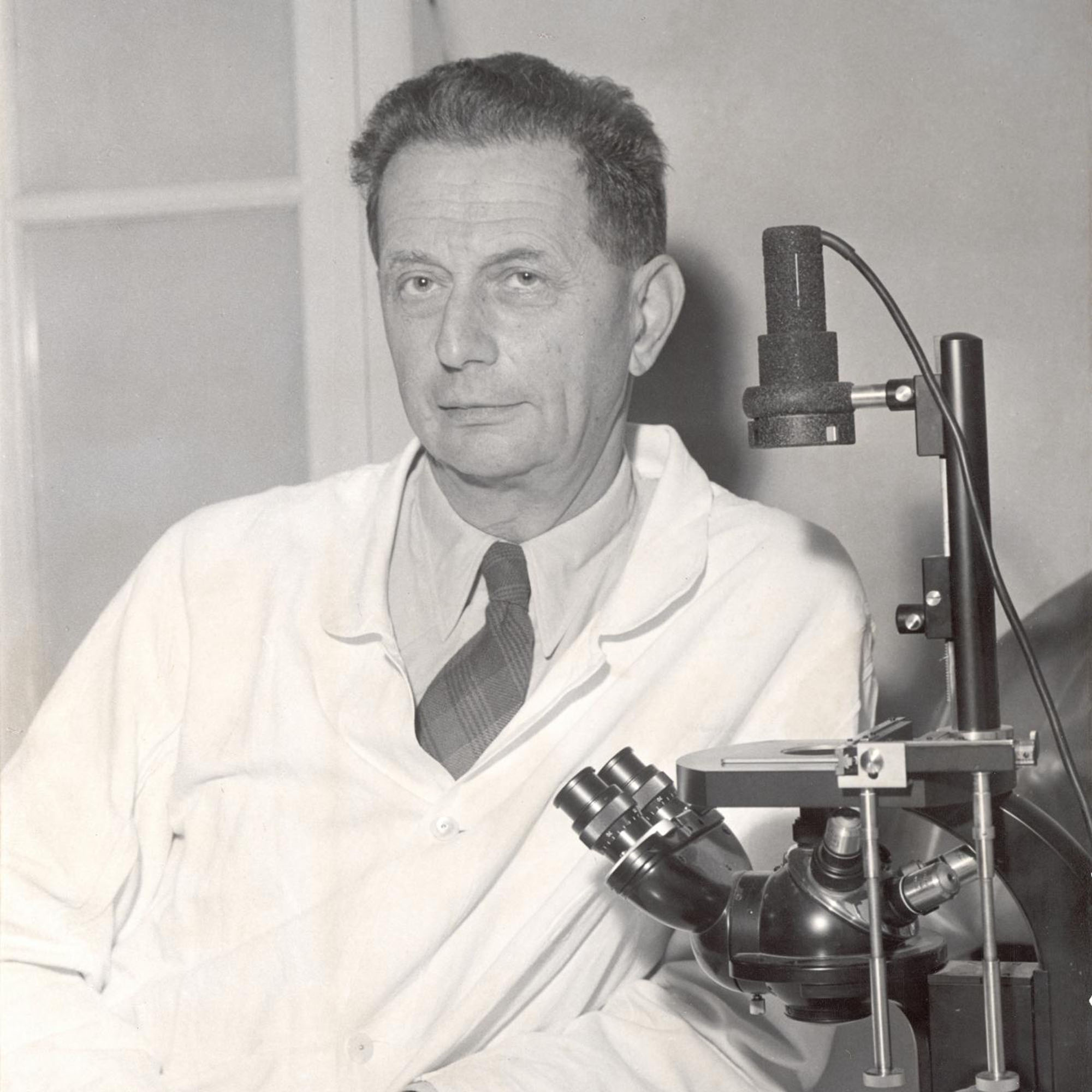 André Lwoff (1902-1994) dans les années 1960 - Institut Pasteur André Lwoff (1902-1994) dans les années 1960 - Institut Pasteur