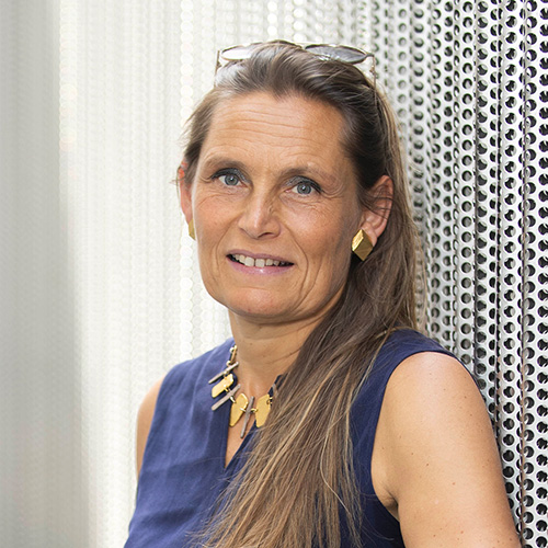 © François Gardy, Institut Pasteur Sandrine Etienne Maneville portrait 2022