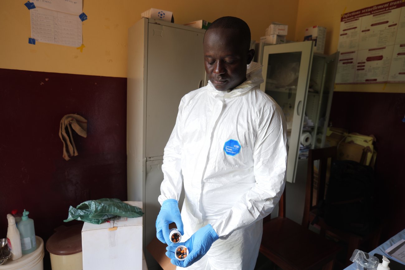 Dr Mbrenga Festus © Institut Pasteur de Bangui Dr Mbrenga Festus © Institut Pasteur de Bangui