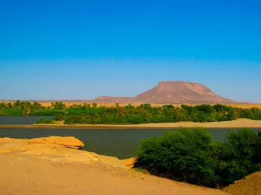  Paysage panoramique avec le Nil près de l'île de Sai, Kerma, Soudan