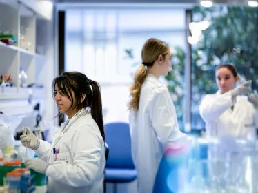 Reportage dans le laboratoire G5 Interactions cerveau-immunité.