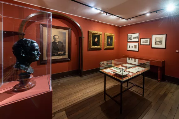 Vernissage de l’exposition "Louis Pasteur et Jean-Jacques Henner, une histoire d’amitié" au musée national Jean-Jacques Henner le 13 décembre 2023.