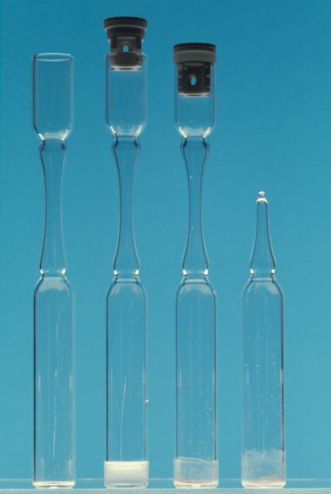 Ampoules de vaccin BCG - Institut Pasteur Ampoules de vaccin BCG - Institut Pasteur
