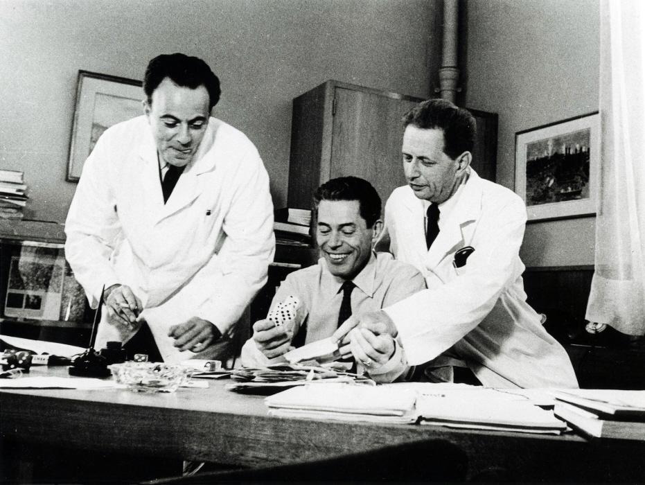 Lwoff - Monod - Jacob - Institut Pasteur Lwoff - Monod - Jacob - Institut Pasteur