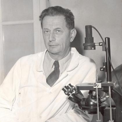 André Lwoff (1902-1994) dans les années 1960 - Institut Pasteur